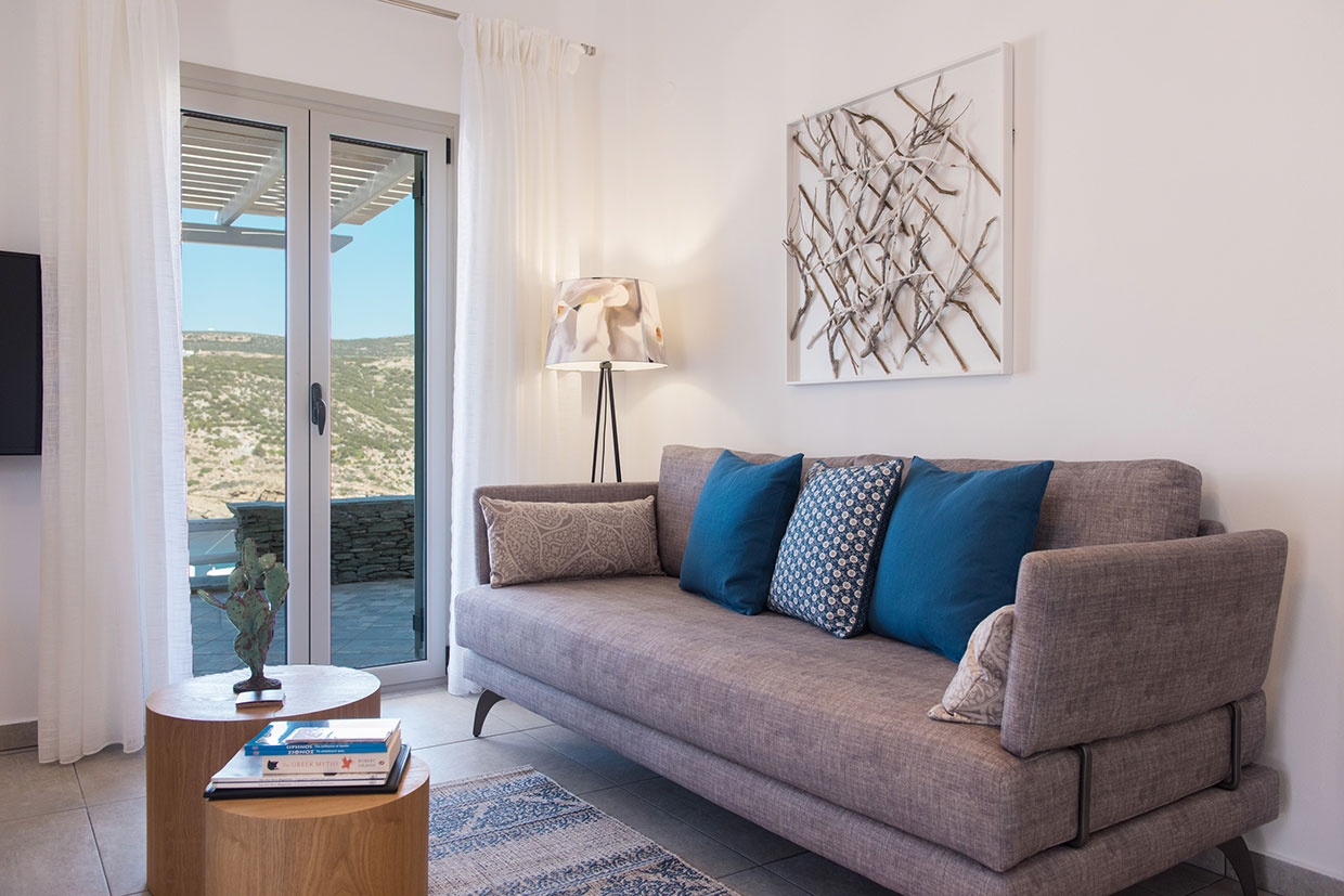 Lydia house in Sifnos, sofa bed