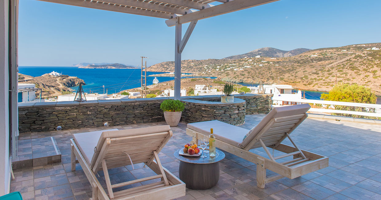 Accommodation in Sifnos with sea view